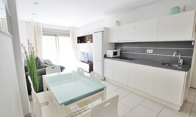 El Moncayo Apartment | Beautiful Oceanfront Apartment in Guardamar - 9/10 Guest Rated