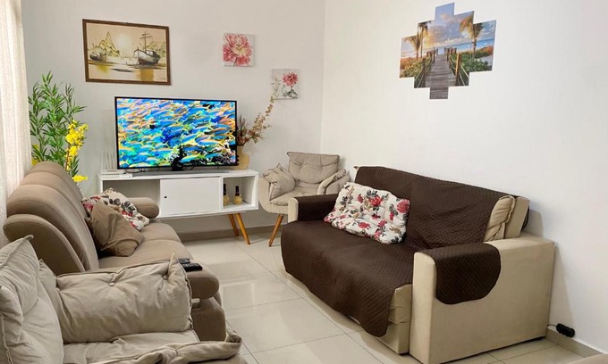 Vila Alzira Apartment | Pet-Friendly Apartment Just 100 Meters from Astúrias Beach