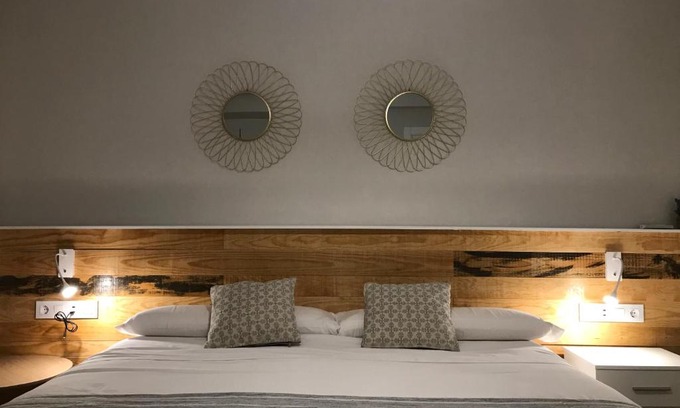 Plasencia Apartment | Pet-Friendly Retreat at Apartamento Abuelo Mayorga