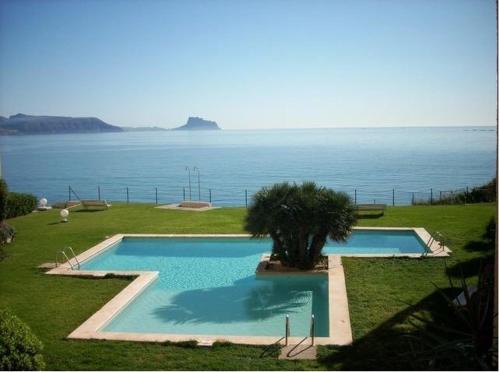 El Albir Apartment | Oceanfront Retreat at Apartamento Albimar - Guest Rated 9/10