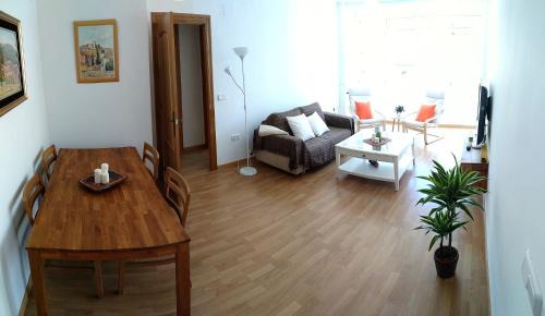 Diputacion de Cartagena Casco Apartment | Child-Friendly Apartamento Almirante Baldasano - 9.6/10 Rating
