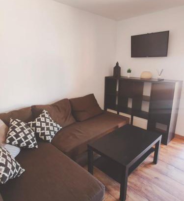 San Isidro Apartment | Family-Friendly Apartamento Almogrote 2 for Your Getaway
