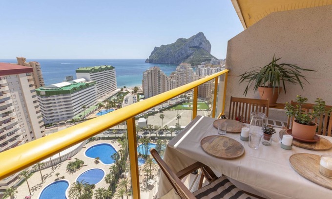 Calpe Apartment | Oceanfront Ambar Beach Apartment with Private Pool & Spa