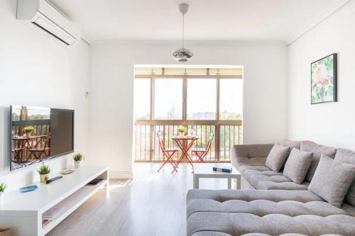 Juan XXIII Apartment | Family-Friendly Apartment with 4 Rooms & Top Review Score