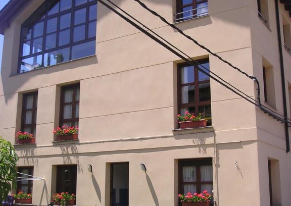 Castejon de Sos Apartment | Pet-Friendly APARTAMENTO ARCE I in Beautiful Benasque