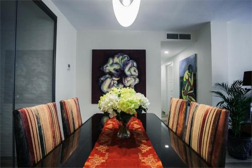 Cruz de Humilladero Apartment | Exceptional Stay at Apartamento Aurora - Rated 9.8/10