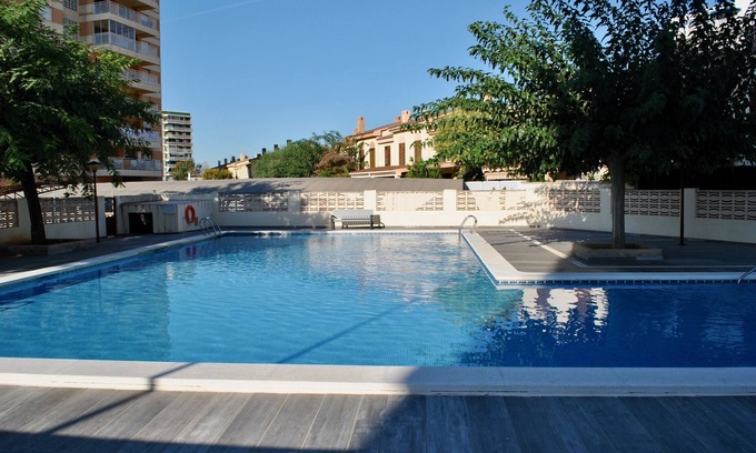 Benicassim Apartment | Cozy Beachfront Apartment in Benicàssim With Pool