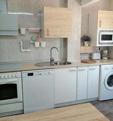Barrio de Santo Domingo y San Martin Apartment | Family-Friendly Stay at Apartamento Bornos&Huesca, Rated 8.4