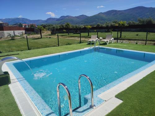 Abadia Apartment | Enjoy Private Jacuzzi and Garden at Apartamento Buenavista