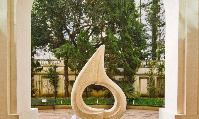 Higienopolis Apartment | Discover a Prime Apartment in Higienópolis with Pool & Spa
