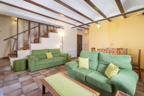 Alcala de la Selva Apartment | Family-Friendly Stay at Apartamento Casa El Cojo 2b