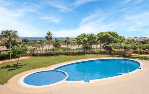Cabanes Apartment | Oceanfront Getaway at Apartamento Cabanes Playa
