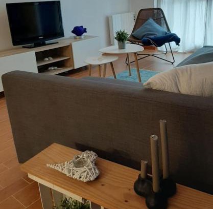 Malpica de Bergantinos Apartment | Relax at Apartamento Camiño dos Faros with Oceanfront Views