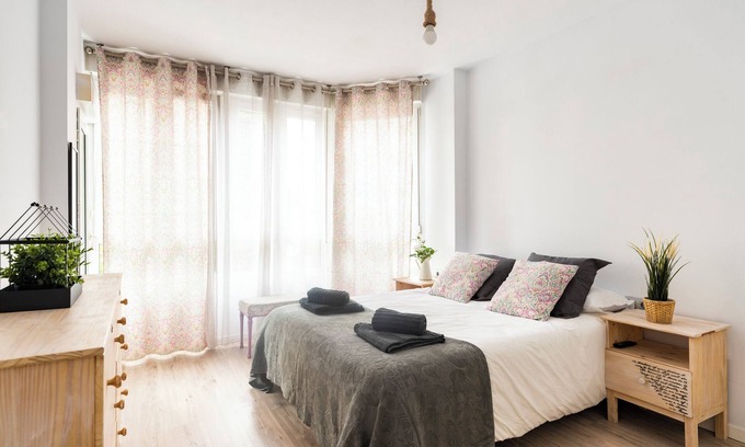 Santander Apartment | Family-Friendly Stay at Apartamento Camilo Alonso Vega