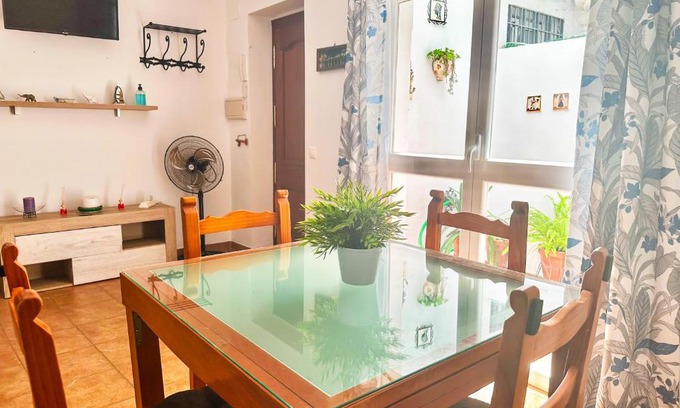 San Lorenzo Apartment | Family-Friendly Stay at Apartamento Casa de Don Juan