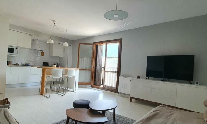 El Pueyo de Jaca Apartment | Discover Family-Friendly Comfort at Apartamento Casa Pueyo