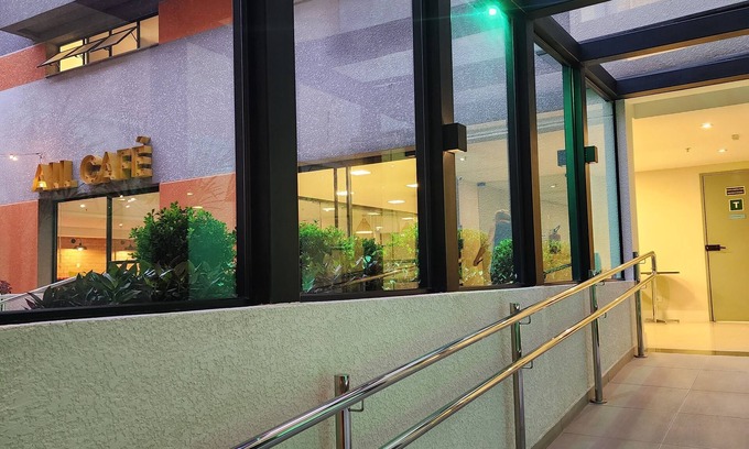 Matriz Apartment | Convenient Apartment in the Heart of Curitiba with Kitchen