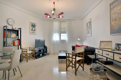 Distrito Centro Apartment | Inviting Apartamento Centrum Córdoba with Parking Available
