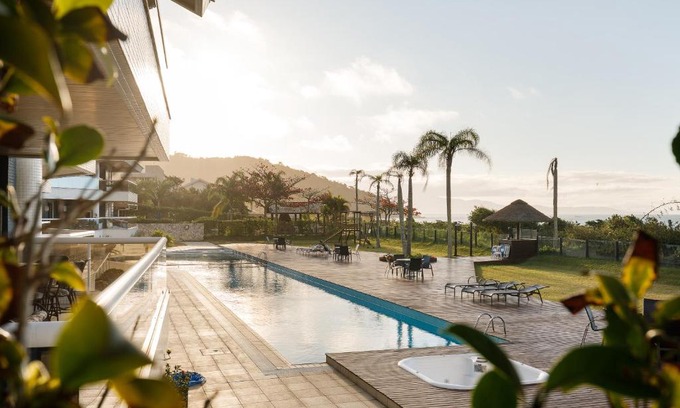 Lagoinha Apartment | Beachfront Apartment with 4 Suites and Hot Tub, Rated 10/10