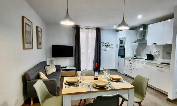 Haro Apartment | Family-Friendly Getaway at Apartamento Comarca de Haro
