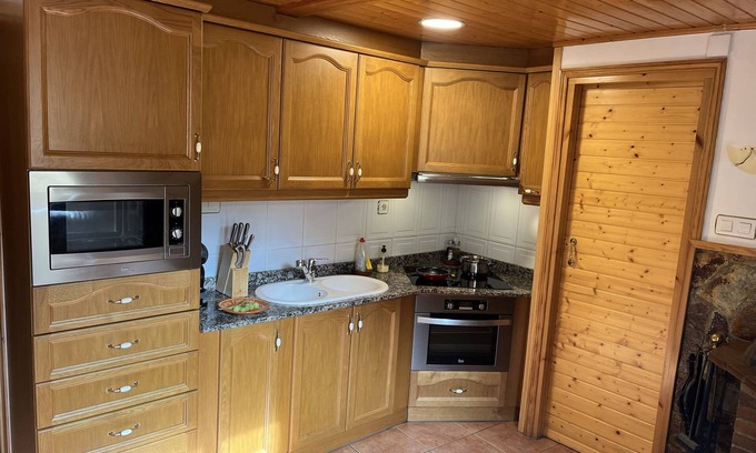 Baga Apartment | Charming Apartment in Medieval Village of the Catalan Pyrenees