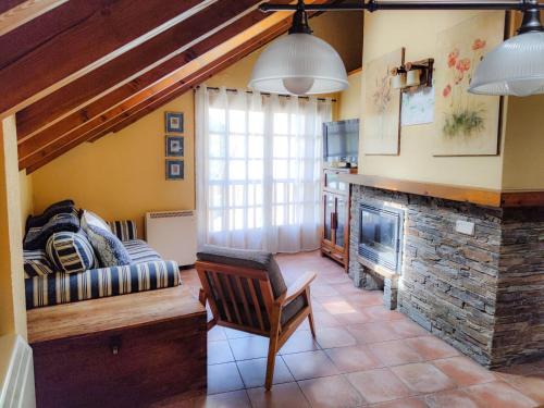 Taull Apartment | Charming Apartment with High Guest Ratings & Family-Friendly Perks