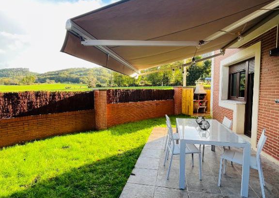 Voto Apartment | Relaxing Apartment with Garden in Bádames - Pet Friendly