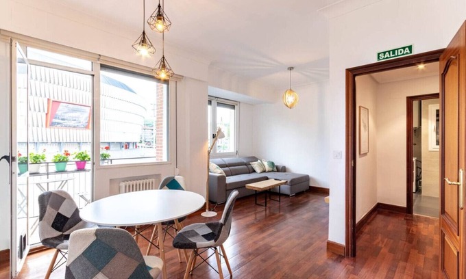 Basurtu Apartment | Family-Friendly Retreat: Ideal Vrbo Property for Your Stay