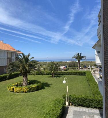 Santona Apartment | Relaxing Ocean View Apartment at Playa Berria-Santoña
