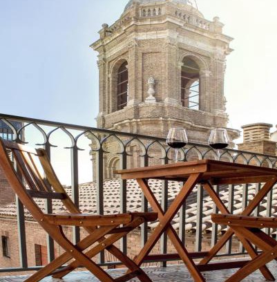 San Pablo Apartment | Scenic Apartment with Historic Views in City Center