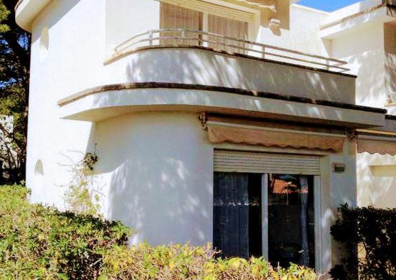 Coves Noves Apartment | Top-Rated Coves Noves Apartment with Pool & Hot Tub