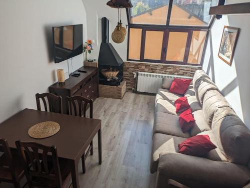 La Molina Apartment | Inviting Duplex Apartment in La Molina - Rated 9/10