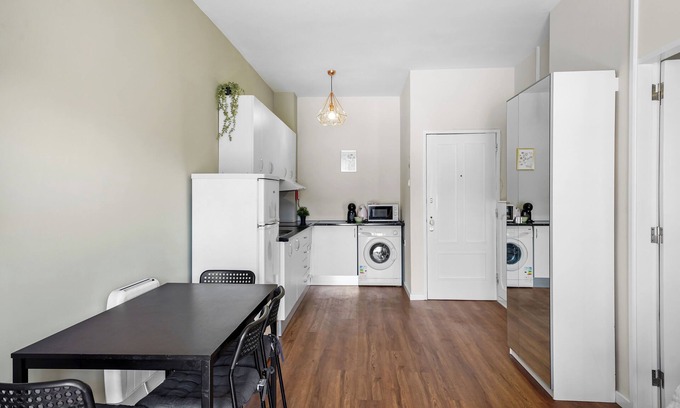 Centro / Baixa Apartment | Cozy Apartment D'alegria 1 with Kids-Friendly Amenities