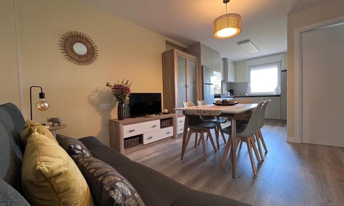 Arzua Apartment | Family-Friendly Stay at Apartamento da Fraga - Rated 9.5