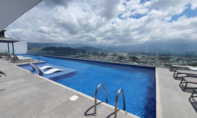 Curridabat Apartment | Elegant High-Floor Apartment in San José's City Center