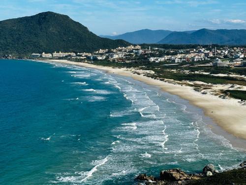 Santinho Apartment | Beachfront Apartment with Ocean Views & Pet-Friendly Stays