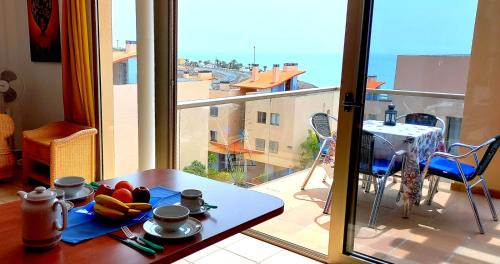 Esquinzo Apartment | Oceanfront Retreat: Apartamento del Mar with Pool & Views