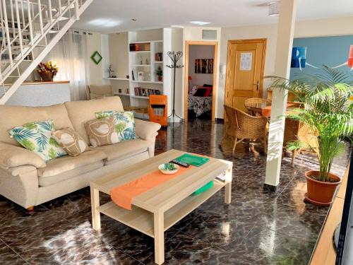 Onil Apartment | Bright and Inviting Apartment in Onil for Family Getaways
