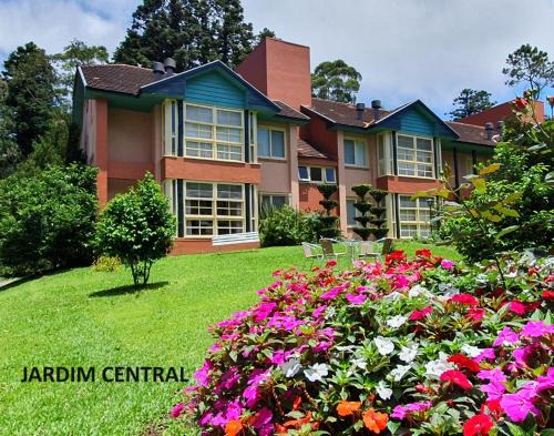 Bairro Lago Negro Apartment | Cozy Duplex Apartment Near the Lake, Rated 9.2/10