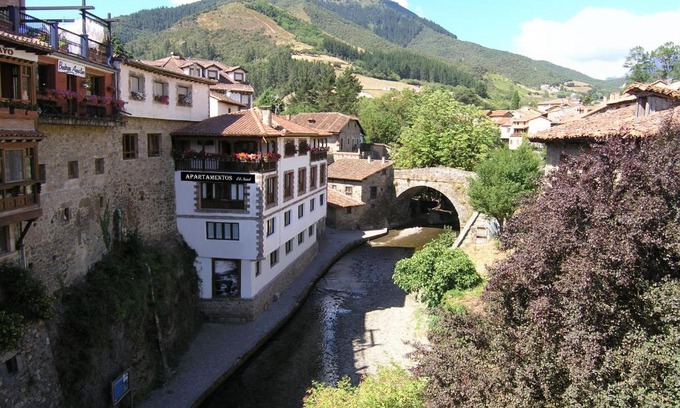Potes Apartment | Pet-Friendly Escape at Apartamento El Nial de Potes