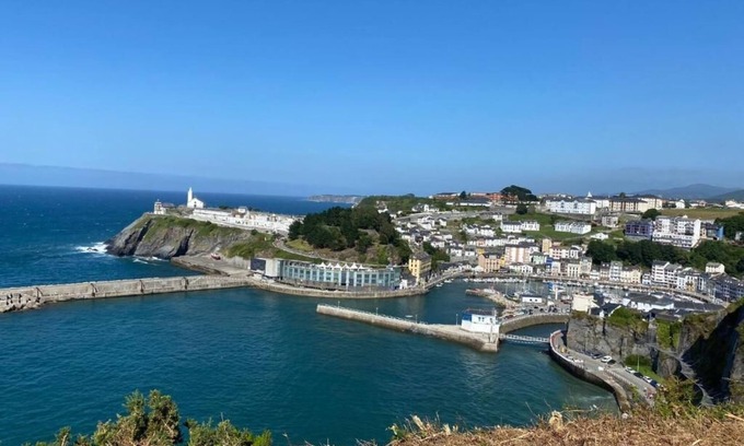 Luarca Apartment | Relax at Apartamento el Parque – Ideal for Families