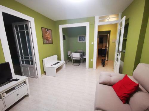 La Magdalena Apartment | Child-Friendly Retreat at Apartamento el Pilar 3, Rated 8.8