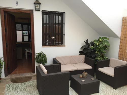 Ecija Apartment | Cozy El Salón Apartment: Top-Rated and Family Friendly