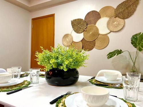 Despraiado Apartment | Prime Location Apartment with Pool and Ocean Views