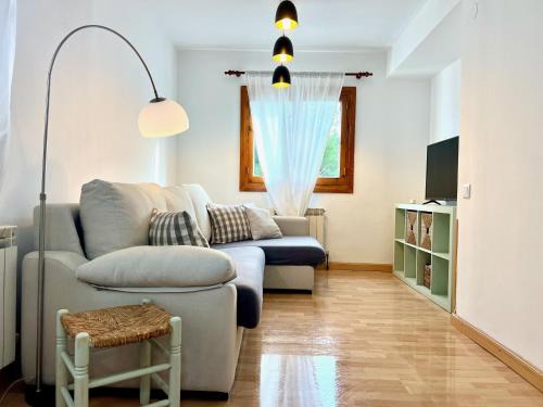 Formigal Apartment | Scenic Formigal Apartment with Pool and Family Amenities
