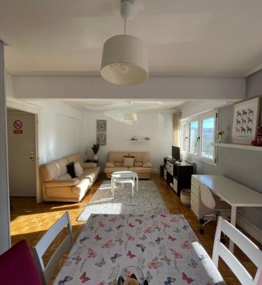 Algorta Apartment | Getxo Apartment: Steps from the Old Port & Family-Friendly