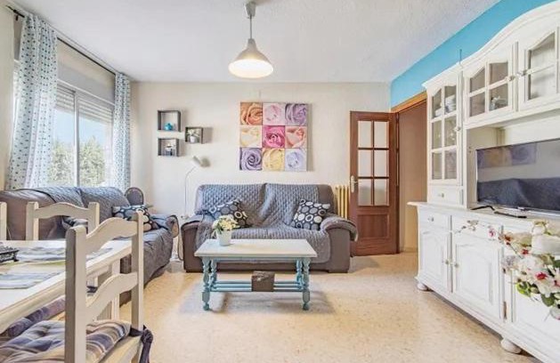 Norte Apartment | Comfortable Apartment in Granada for 6 with Pet-Friendly Amenities