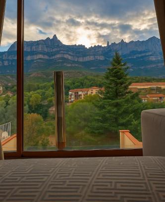 Monistrol de Montserrat Apartment | Relaxing Oceanfront Stay at Montserrat Paradise Apartment
