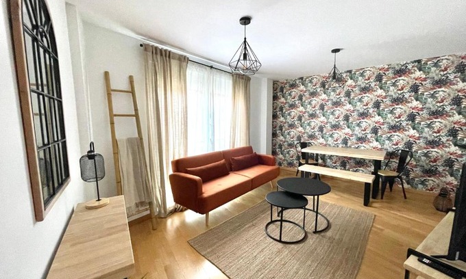 Insuela Apartment | Oceanfront Getaway at Colores del Barbanza Naranja