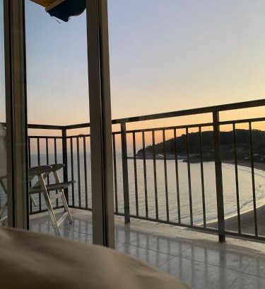 Oropesa del Mar Apartment | Beachfront Apartment with Spectacular Ocean Views & Streaming